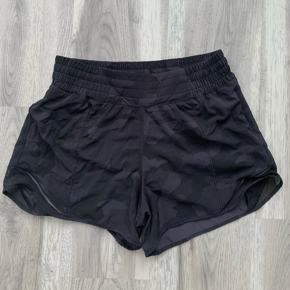 high waisted hotty hot 4” camo lululemon shorts